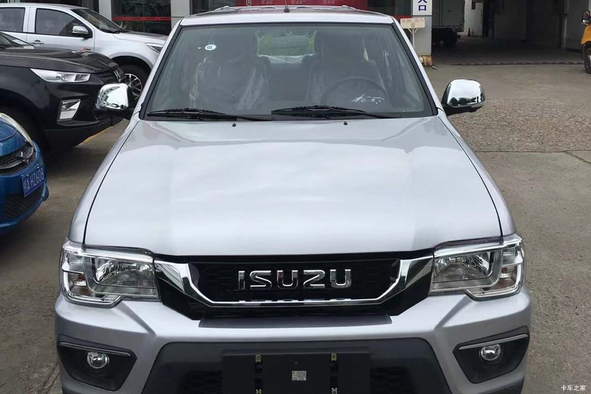 Isuzu T17 Diesel Manual 4WD Standard Version (Standard Wheelbase)