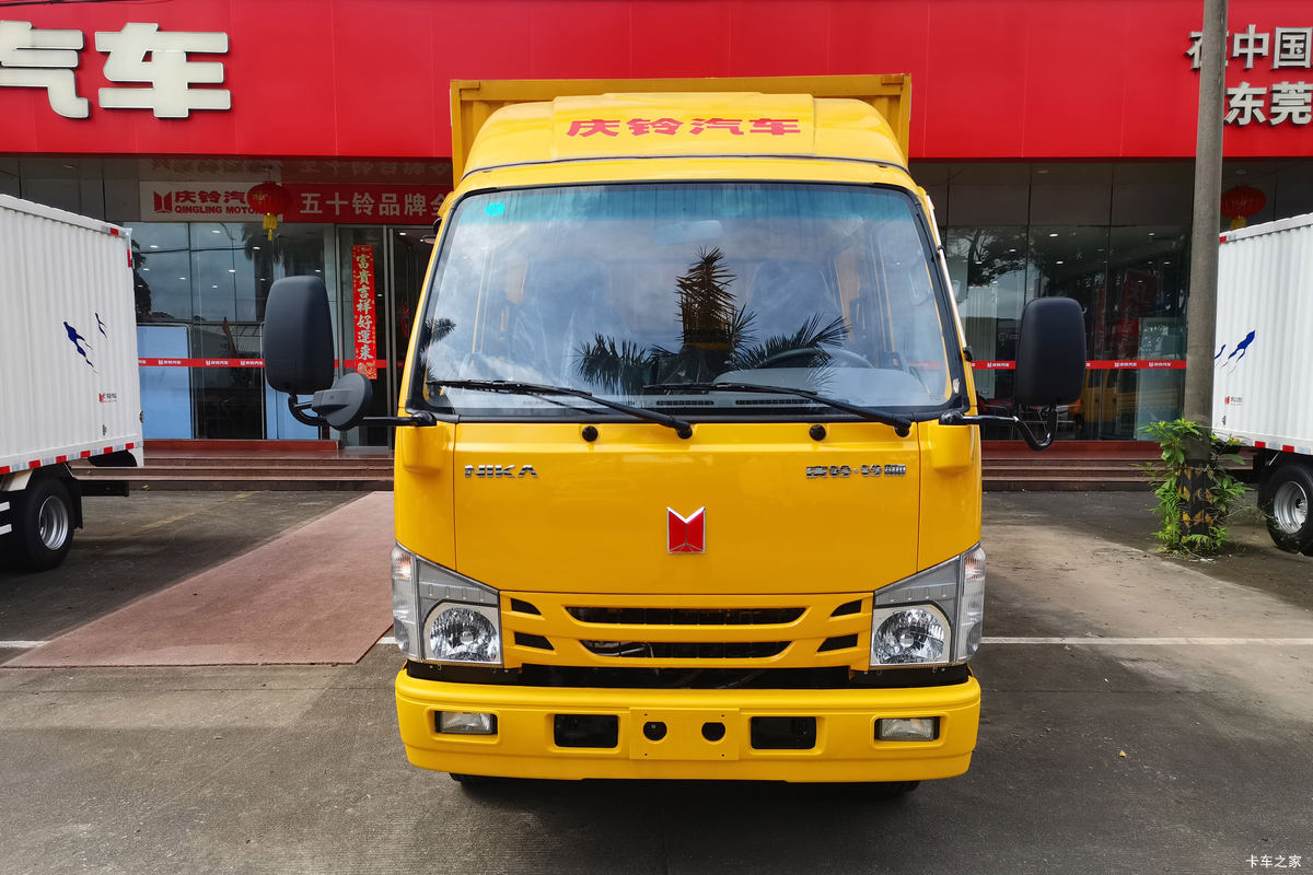 Qingling Lingka, 131 HP, 3.245m Double Row Box Light Truck