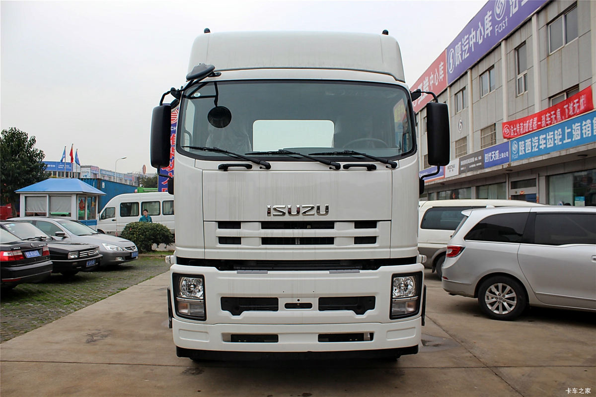 Isuzu Qingling VC46 Heavy-duty 350HP 4×2 Tractor Head