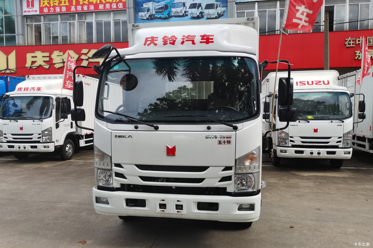 Qingling Lingka Standard Load Version 2.5L Diesel 131HP 4.13m Single Row Stake Light Truck