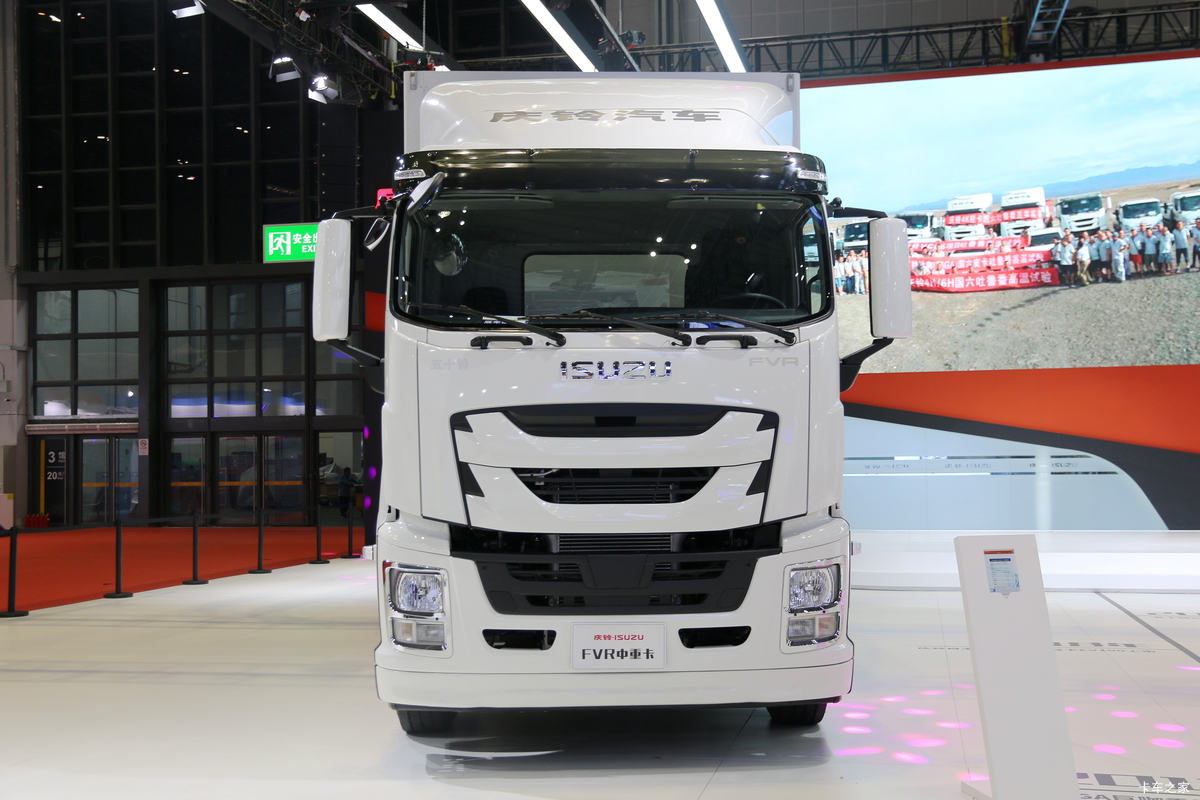 Qingling ISUZU FVR Heavy-duty Truck, 408HP, 4×2, Box-type Cargo Truck (China National VI)